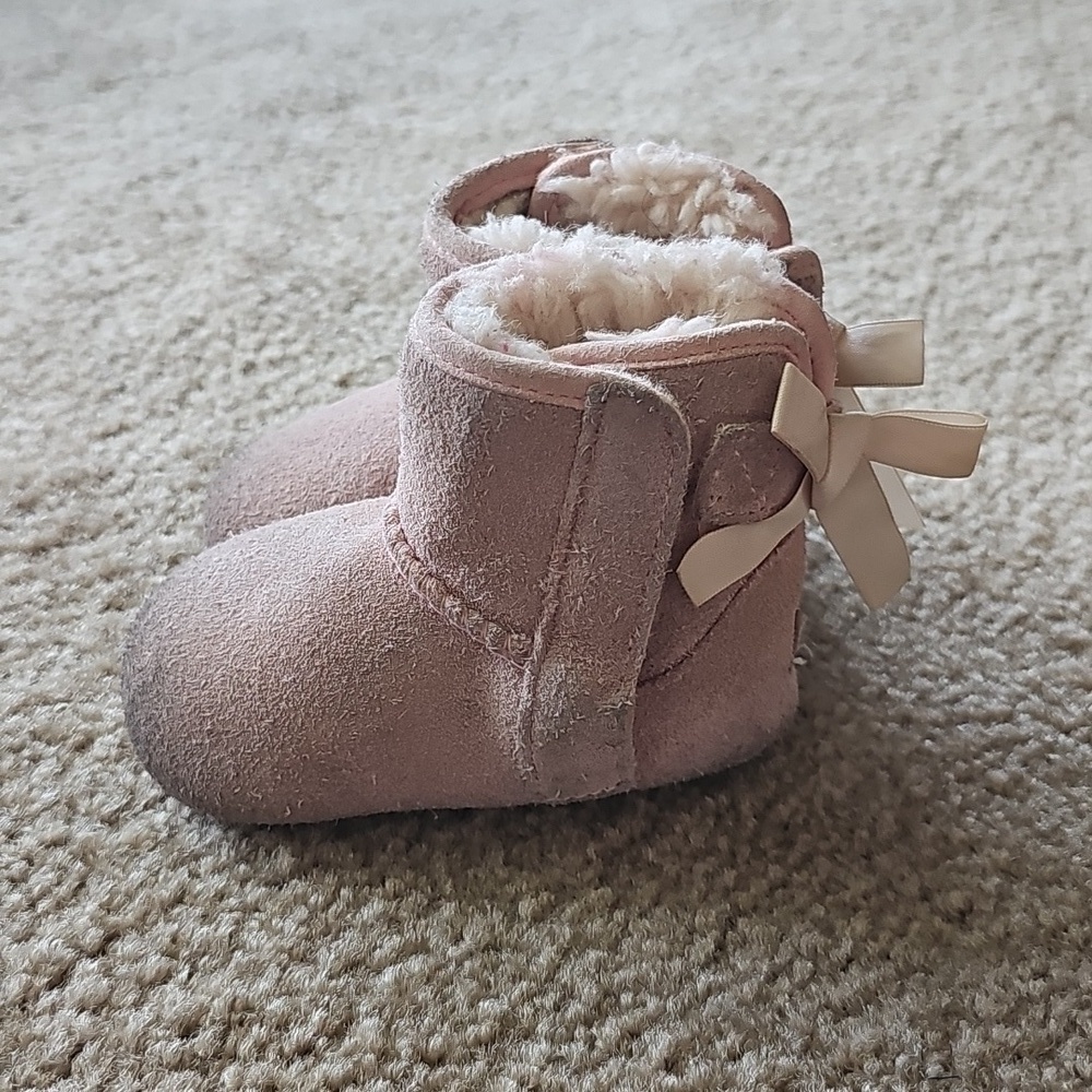 UGG Jessie Bow Pink Baby Booties Size 2/3